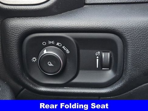 Used 2024 RAM 2500 Tradesman w/ Chrome Appearance Group image 20