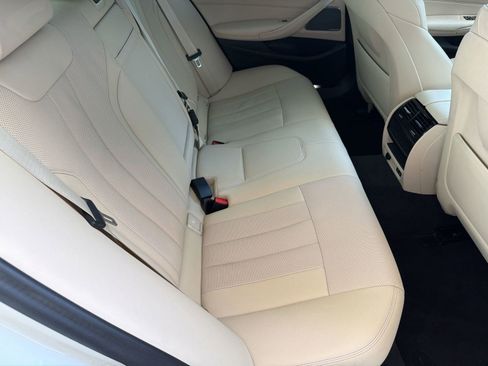 Used 2023 BMW 530i w/ Premium Package RWD image 32