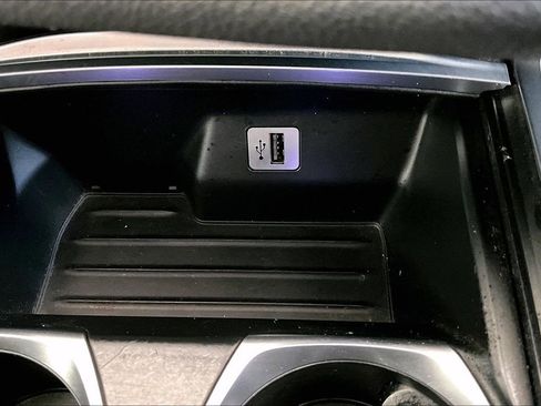Used 2017 BMW 740e xDrive AWD/4WD image 16