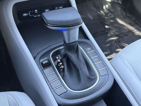 Used 2024 Hyundai Kona SE image 15