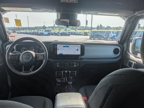 Certified 2024 Jeep Wrangler Willys image 12