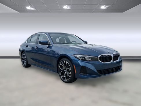 Used 2026 BMW 330i xDrive Sedan w/ Premium Package AWD/4WD image 7