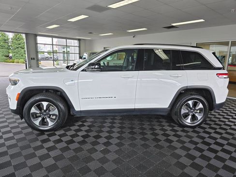 Used 2024 Jeep Grand Cherokee Limited 4xe AWD/4WD image 6