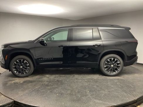New 2026 Chevrolet Traverse LT w/ Sun and Wheel Package image 4