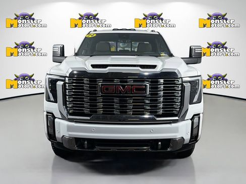 Used 2024 GMC Sierra 2500 Denali w/ Denali Reserve Package AWD/4WD image 2
