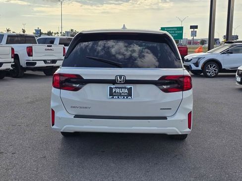 Used 2025 Honda Odyssey Touring image 6