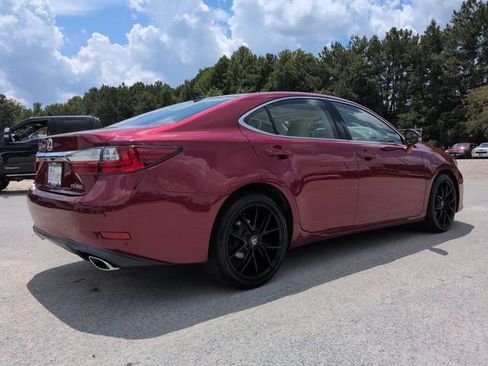 Used 2017 Lexus ES 350 w/ Premium Package FWD image 4