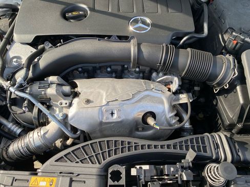 Used 2022 Mercedes-Benz GLB 250 4MATIC image 20