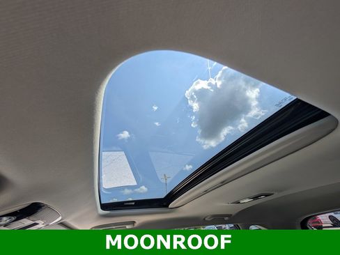 Used 2024 Kia Seltos EX image 3