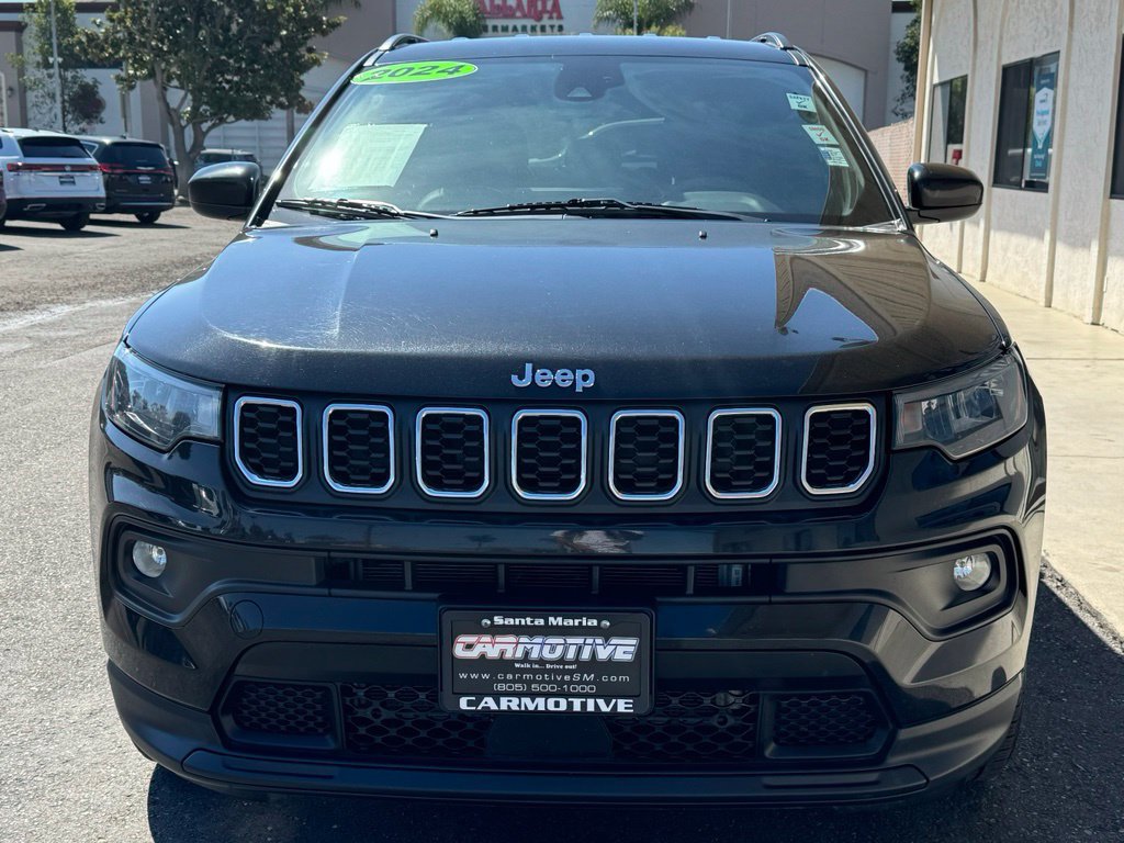 Used 2024 Jeep Compass Latitude AWD/4WD image 9