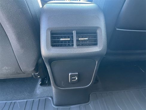 Used 2023 GMC Terrain SLE w/ Driver Convenience Package image 17