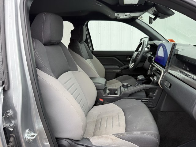 Used 2024 Toyota Tacoma TRD Off-Road AWD/4WD image 30