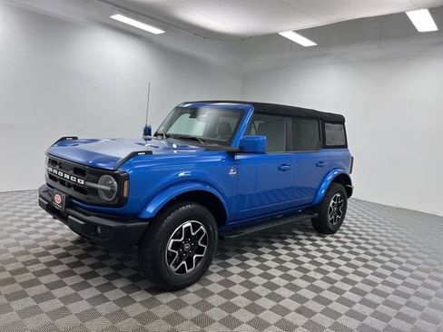 Used 2024 Ford Bronco Outer Banks image 3