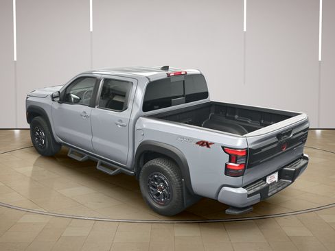 Certified 2025 Nissan Frontier PRO-4X AWD/4WD image 36