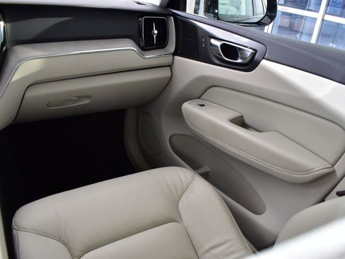 Used 2023 Volvo XC60 T8 Plus w/ Climate Package image 23