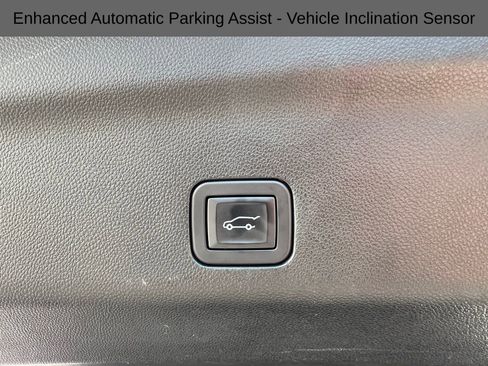 Used 2024 Cadillac Escalade ESV Premium Luxury Platinum image 26