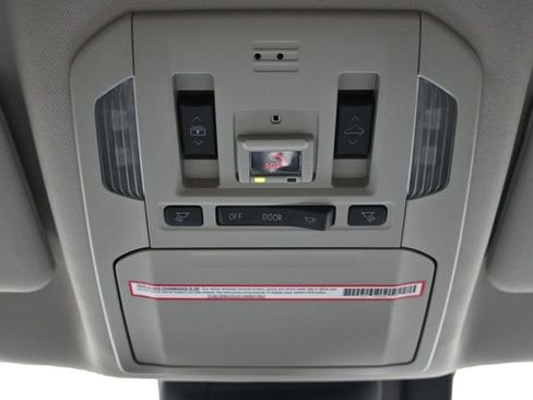 Used 2023 Toyota Highlander Platinum FWD image 15