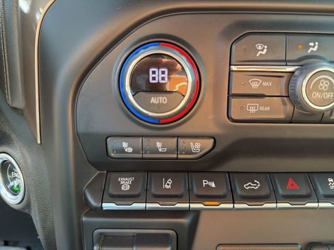 Used 2023 Chevrolet Silverado 3500 High Country image 49