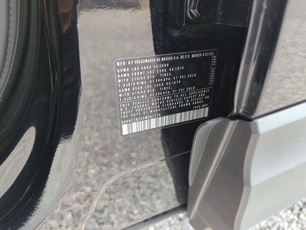 Used 2025 Volkswagen Taos S AWD/4WD image 38