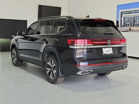New 2026 Volkswagen Atlas SE FWD image 7