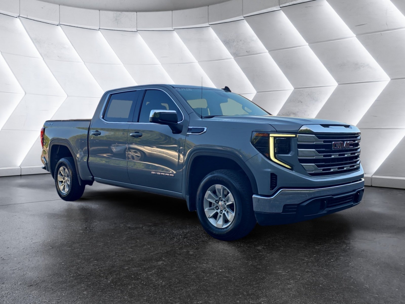 Used 2024 GMC Sierra 1500 SLE AWD/4WD image 7