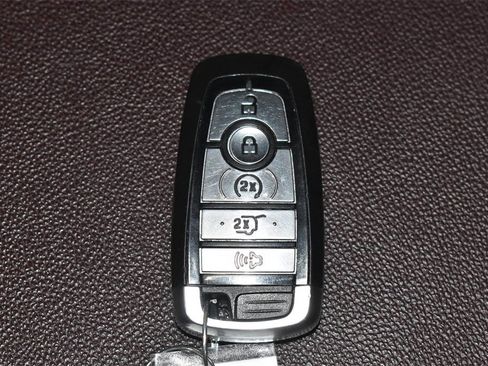 Used 2024 Ford Expedition Limited image 23