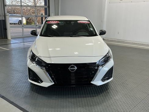 Used 2025 Nissan Altima 2.5 S image 32