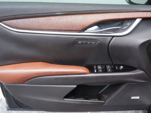 Used 2016 Cadillac XTS Premium image 13