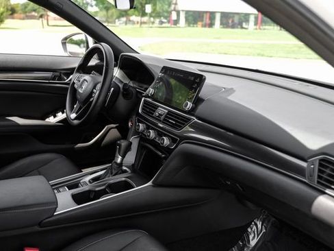 Used 2019 Honda Accord Sport image 23