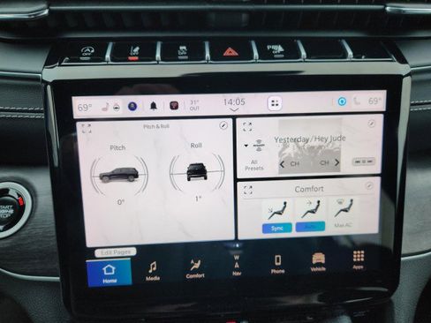 Used 2024 Jeep Grand Cherokee Limited image 41