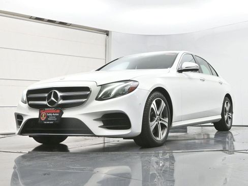 Used 2020 Mercedes-Benz E 350 4MATIC Sedan image 27