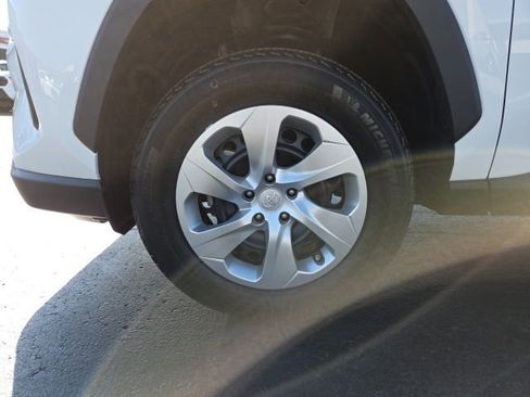 Used 2022 Toyota RAV4 LE image 25