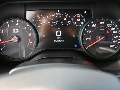 Used 2018 Chevrolet Camaro SS image 13