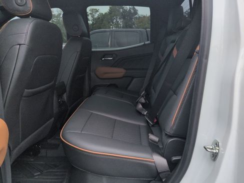 Certified 2025 GMC Canyon AT4 w/ AT4 Premium Package image 21