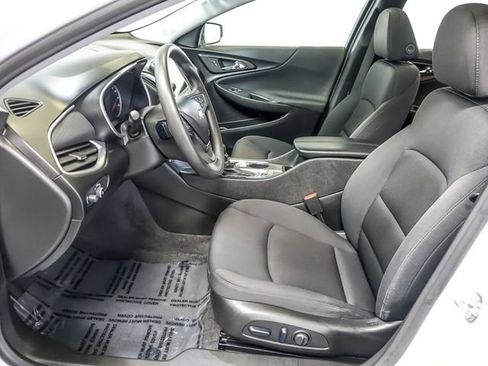 Used 2024 Chevrolet Malibu LT image 12