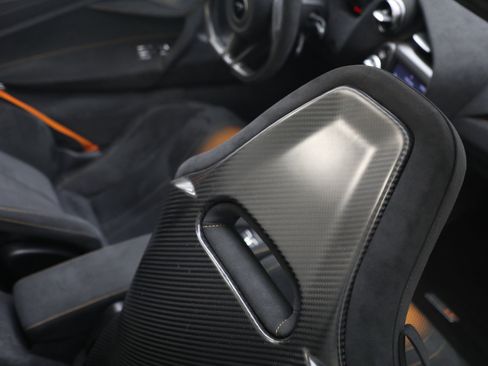 Used 2022 McLaren 765LT RWD image 40