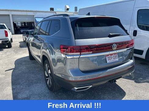 Used 2024 Volkswagen Atlas SE AWD/4WD image 11