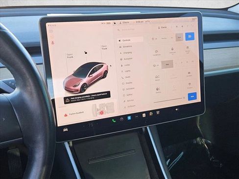 Used 2019 Tesla Model 3 Standard Range image 16