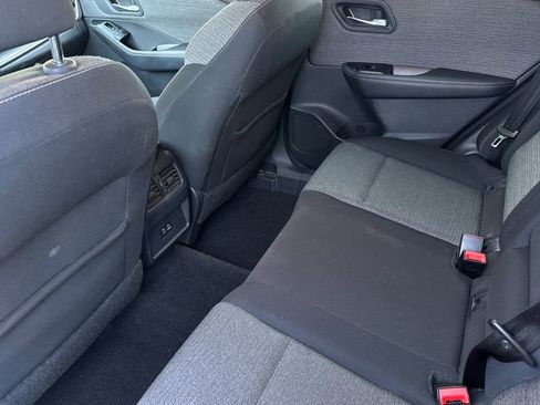 Used 2022 Nissan Rogue SV image 12