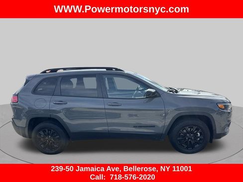 Used 2023 Jeep Cherokee Altitude Lux AWD/4WD image 4