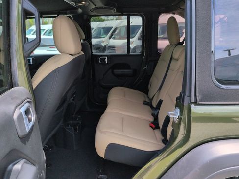 Used 2021 Jeep Wrangler Unlimited Sport AWD/4WD image 13