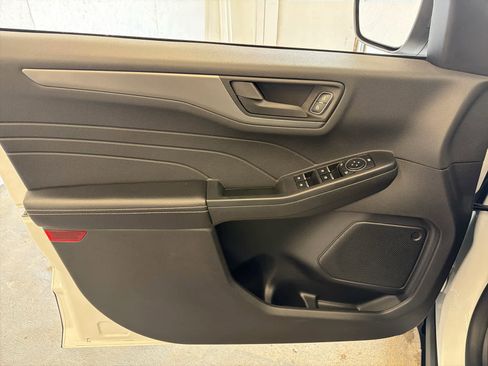 Used 2025 Ford Escape Active image 17