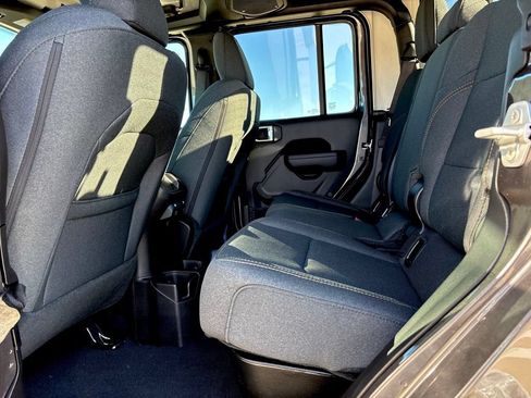 New 2026 Jeep Gladiator Sport AWD/4WD image 21