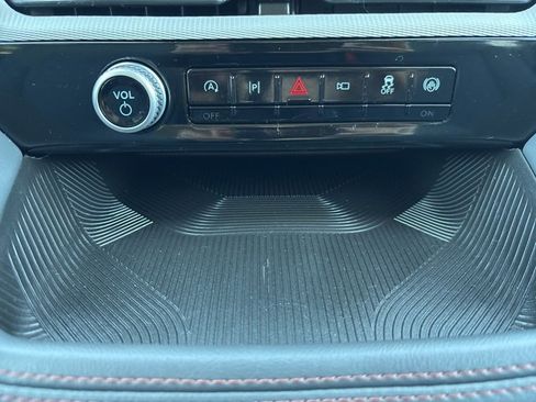 Certified 2025 Ford Explorer Active image 13