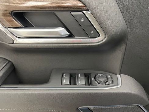 Certified 2025 Chevrolet Silverado 1500 LT image 12