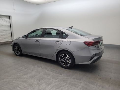 Used 2023 Kia Forte LXS w/ LXS Technology Package FWD image 3
