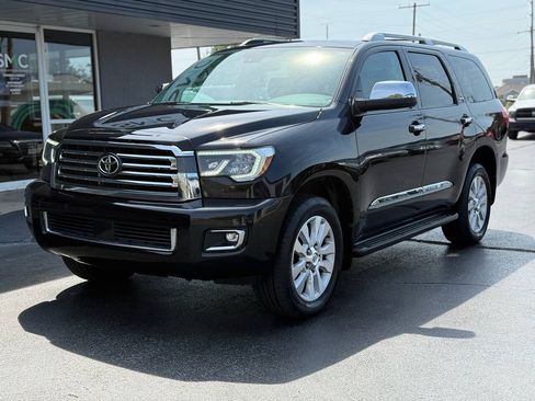Used 2020 Toyota Sequoia Platinum AWD/4WD image 4