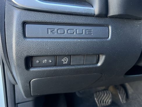 Certified 2023 Nissan Rogue S image 14