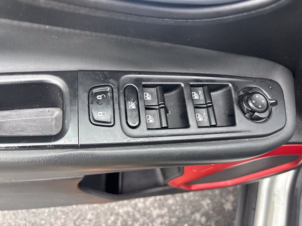 Used 2018 Jeep Renegade Trailhawk AWD/4WD image 9