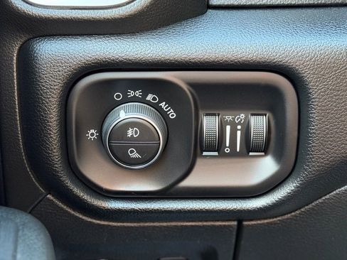 Used 2019 RAM 1500 Big Horn image 26